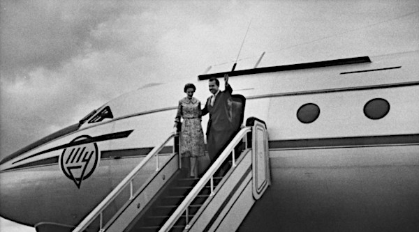 x11_nixоn_and_Pat.jpg x11_nixоn_and_Pat.jpg