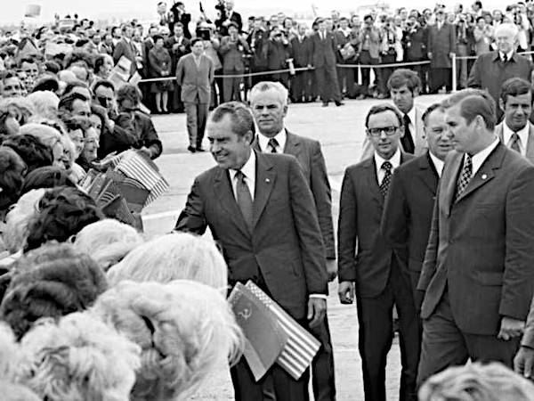 x08_Nixon_Victory_square.jpg x08_Nixon_Victory_square.jpg